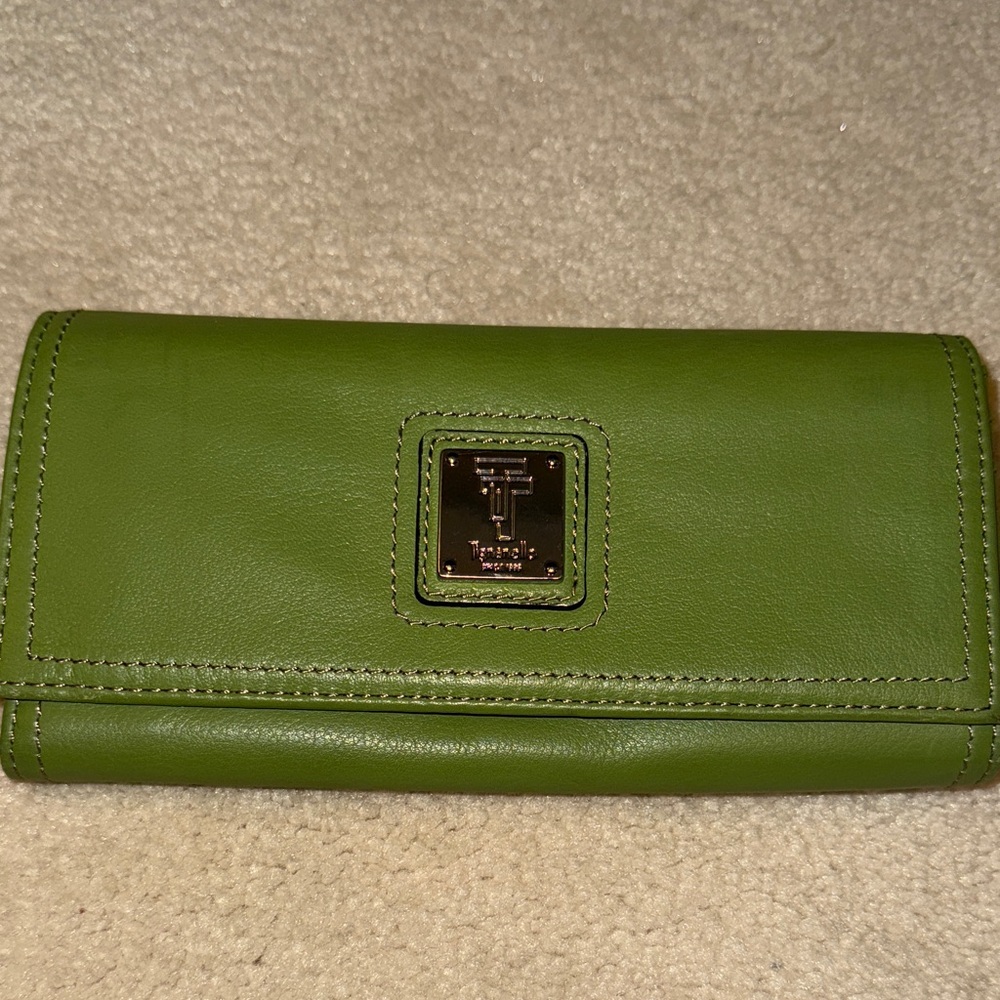 Tiganello Large Green Soft Leather Wallet.
